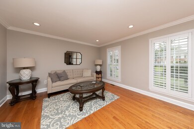 114 Lesha Dr, Morrisville, PA 19067 - photo 4