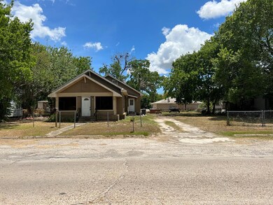 2508 8th St, Bay City, TX 77414 - photo 5