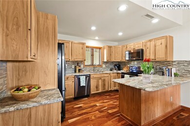 200 Lot Estes Dr unit Pine 4, Blowing Rock, NC 28605 - photo 5