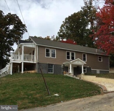 6020 Sheridan St, Riverdale, MD 20737 - photo 2