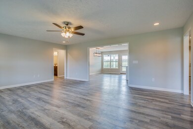 92 Dawson Ct, Manchester, TN 37355 - photo 6