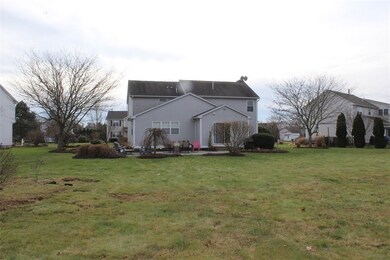 89 Straw Ln, Wakefield, RI 02879 - photo 4