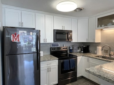 32 Whitman Rd unit 1-2, Waltham, MA 02453 - photo 2