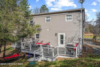 06-HomeView_Media-1591_Clover_Rd