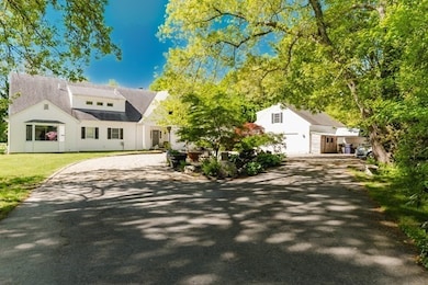 22 Allen St, Marion, MA 02738 - photo 3