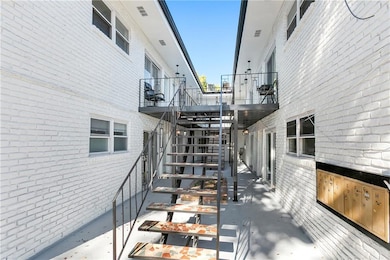 130 Labarre Dr, Metairie, LA 70001 - photo 2