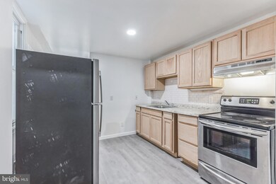528 N Front St, Camden, NJ 08102 - photo 4