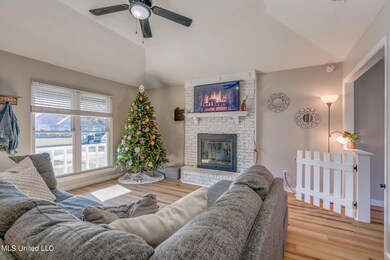 227980m-12-snapsold-screen-10158-Curtis-