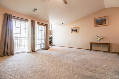 1612 Commonwealth Dr unit 8, Fort Atkinson, WI 53538 - photo 3