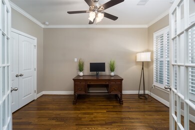 1850 Cheshire Ln, Houston, TX 77018 - photo 6