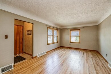 1321 Merle Hay Rd, Des Moines, IA 50311 - photo 3