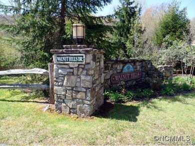 Walnut Hollow Gate