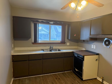 8144 Orchard Ave, Warren, MI 48089 - photo 2