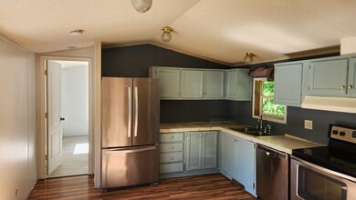 5 Reagan Cir, Allenstown, NH 03275 - photo 7