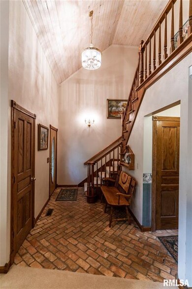 802 N Cherry Ln, Peoria, IL 61604 - photo 5