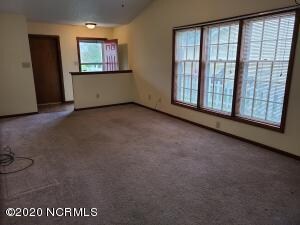 105 Highland Ct, Jacksonville, NC 28540 - photo 5