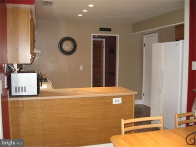 107 Lafayette Dr, Swedesboro, NJ 08085 - photo 4