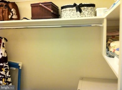 7727 Emerson Rd, Hyattsville, MD 20784 - photo 5