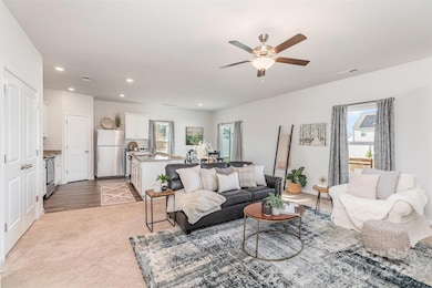 3101 Wynn Way, Charlotte, NC 28215 - photo 6