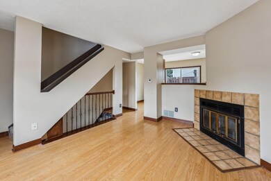 3-web-or-mls-926-worthington-woods-blvd