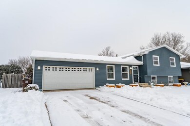 5368 Pebble Creek Trail, Loves Park, IL 61111 - photo 2