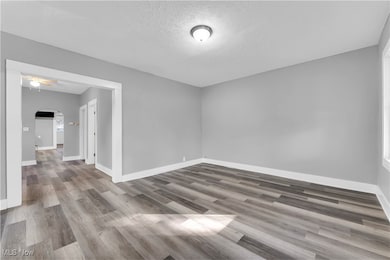 2115 W 96th St, Cleveland, OH 44102 - photo 6