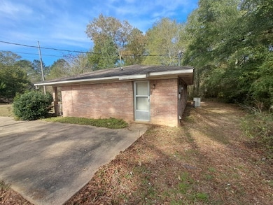 52 Wilson Ave, Bassfield, MS 39421 - photo 4
