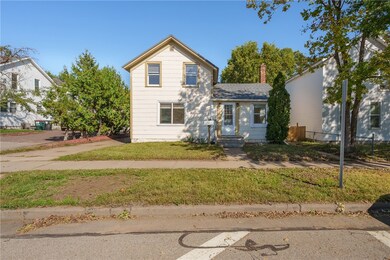 928 Water St unit 1-2, Eau Claire, WI 54703 - photo 3