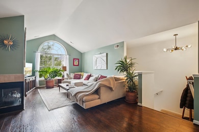 4-web-or-mls-Primrose Ln-S0607-004