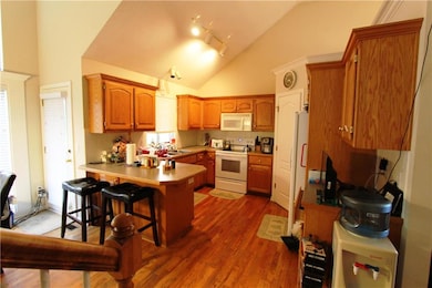 522 Johnston Pkwy, Raymore, MO 64083 - photo 4