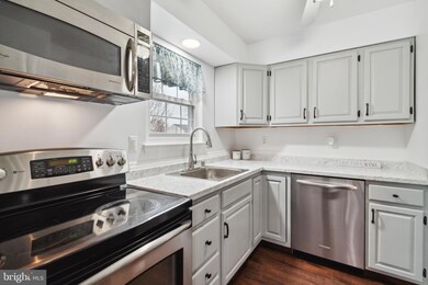 1585 Brimfield Cir, Sykesville, MD 21784 - photo 7