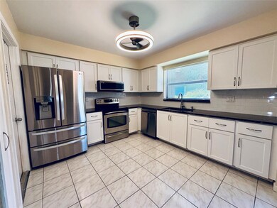 9870 Pecan Tree Dr unit B, Boynton Beach, FL 33436 - photo 6