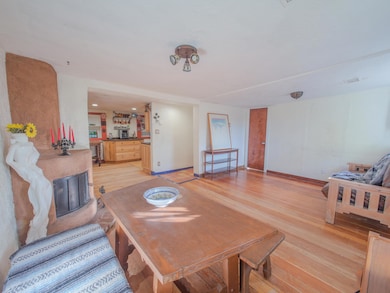 1002 Walter St NE, Albuquerque, NM 87102 - photo 4