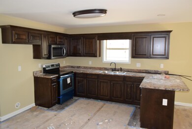 360 Forrestwood Dr, Manchester, TN 37355 - photo 4