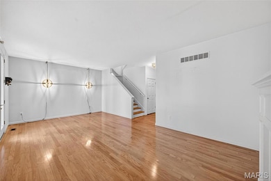 3275 Simeon Bunker St, Saint Charles, MO 63301 - photo 4