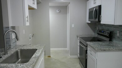 1528 S Columbus Blvd unit 4, Tucson, AZ 85711 - photo 2
