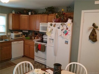 Eat in Kitchen with Pantry