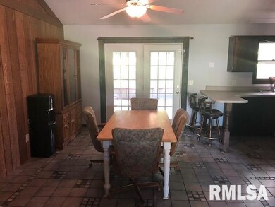 6015 N Main St, Davenport, IA 52806 - photo 3