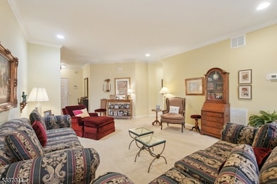 4403 Pointe Gate Dr, Livingston, NJ 07039 - photo 3