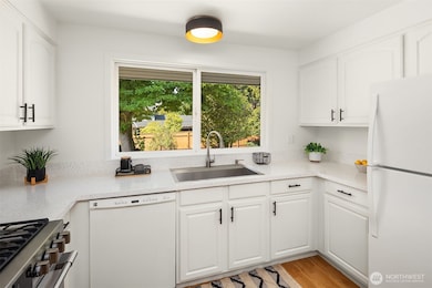 1333 9th Ave N, Edmonds, WA 98020 - photo 7