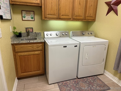 1003 Stone Creek Dr, Ardmore, OK 73401 - photo 7