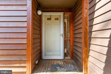 11525 Cherry Grove Dr, North Potomac, MD 20878 - photo 5