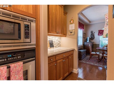 2985 Sunbreak Ln, West Linn, OR 97068 - photo 3