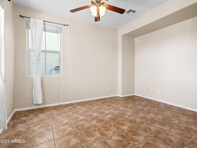 2842 N Claire Dr-8