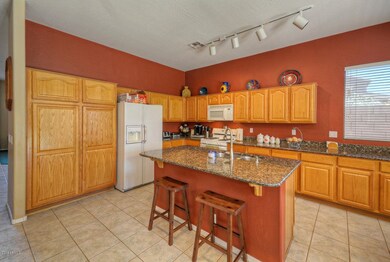4119 E Lariat Ln Phoenix AZ-large-006-8-