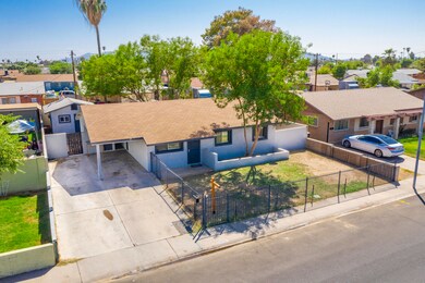 8217 W Trafalgar Ave, Phoenix, AZ 85033 - photo 2