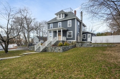 362 Sladen St, Dracut, MA 01826 - photo 2