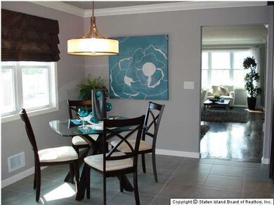 141 Roswell Ave, Staten Island, NY 10314 - photo 6