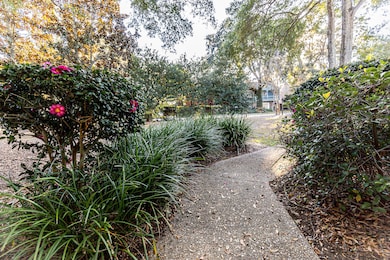 1402 Camp Rd unit 3F, Charleston, SC 29412 - photo 5