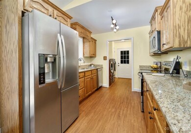 137 E Debbie Ln, Statesville, NC 28625 - photo 7